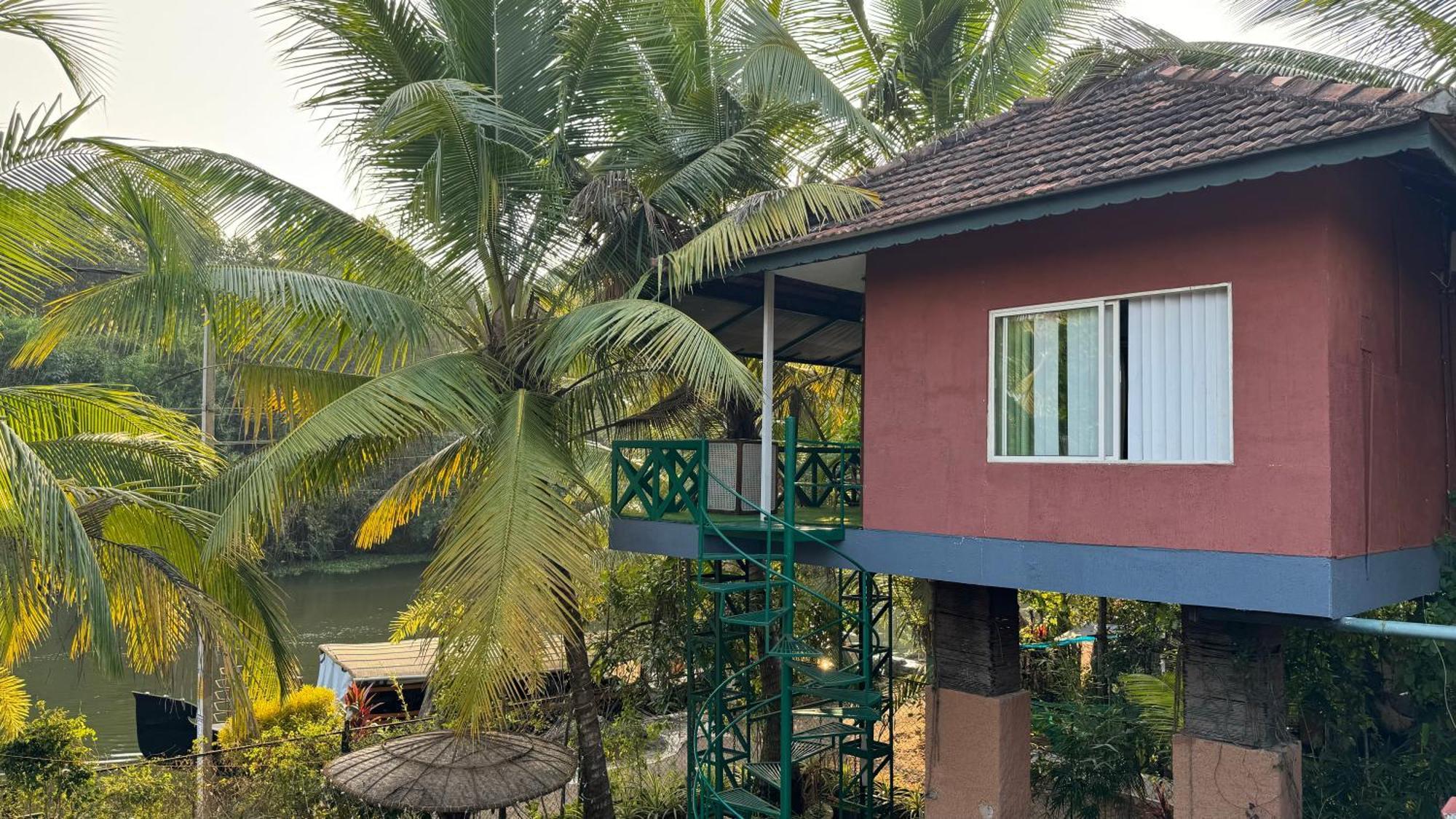 Garggi Kumarakom Village Homestay エクステリア 写真