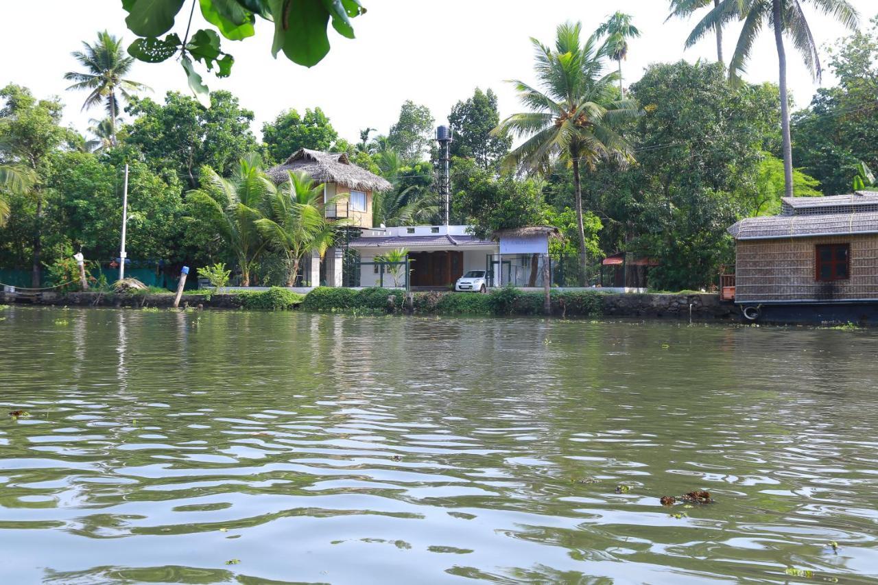 Garggi Kumarakom Village Homestay エクステリア 写真